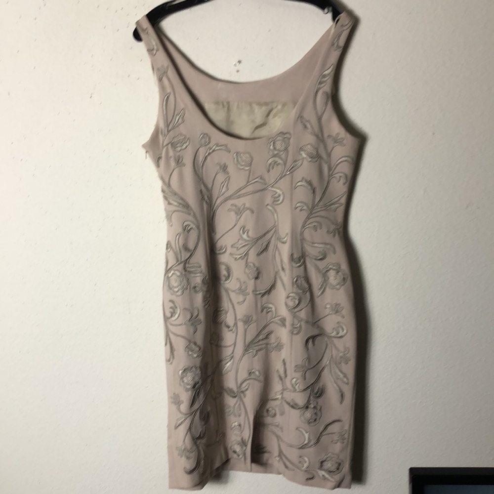 Carmen Marc Valvo Beige Beaded/ Embroidered Sheath Dress-Sz 14 NWT - Picture 6 of 10
